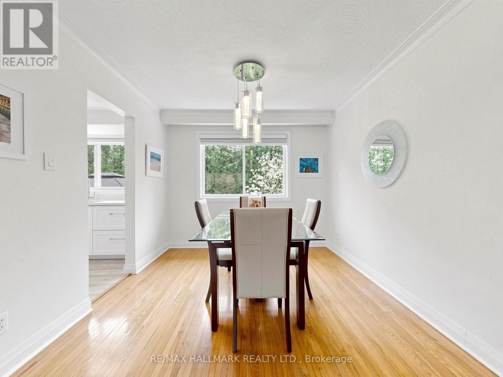 20 JASMINE CRESCENT, Toronto — photo 5