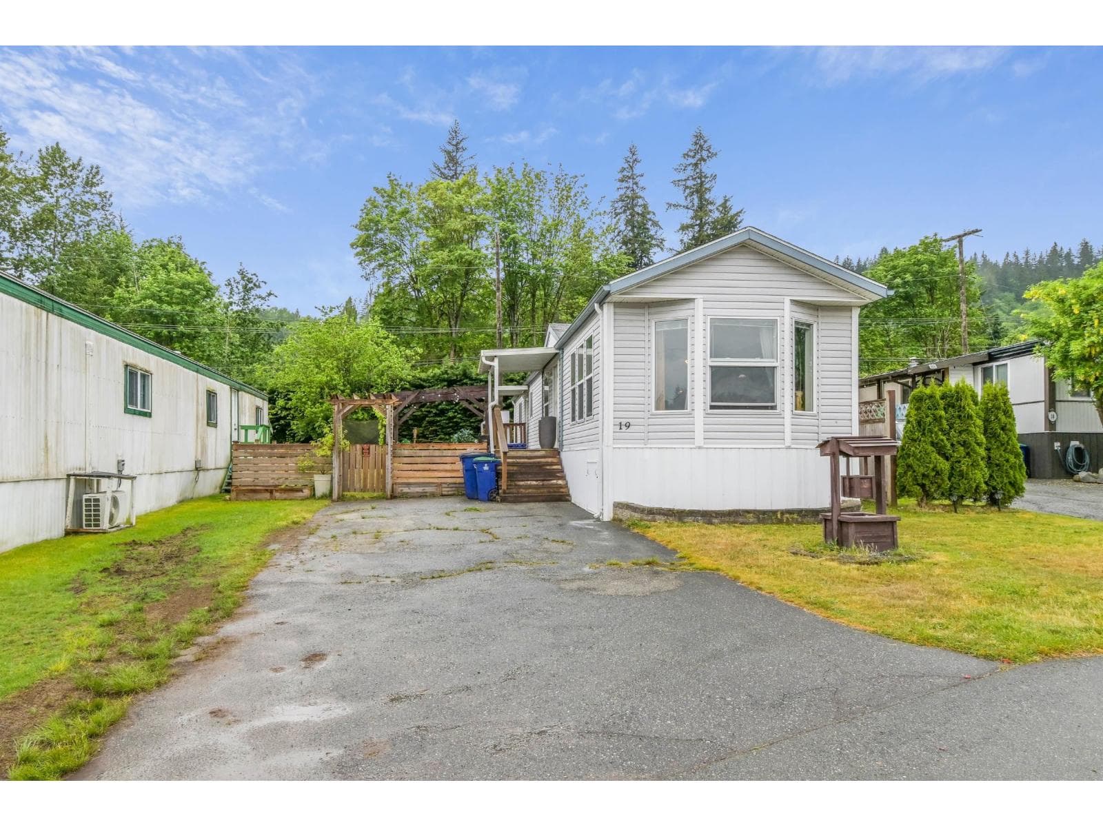 19 9960 WILSON STREET in Silverhill