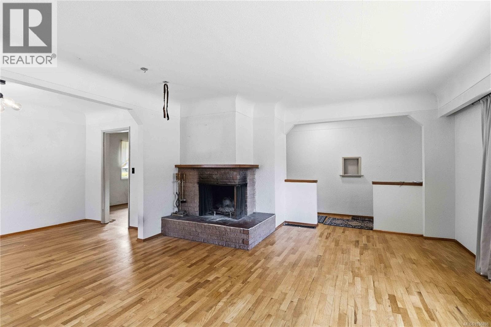 993 McCallum Rd, Victoria — photo 3