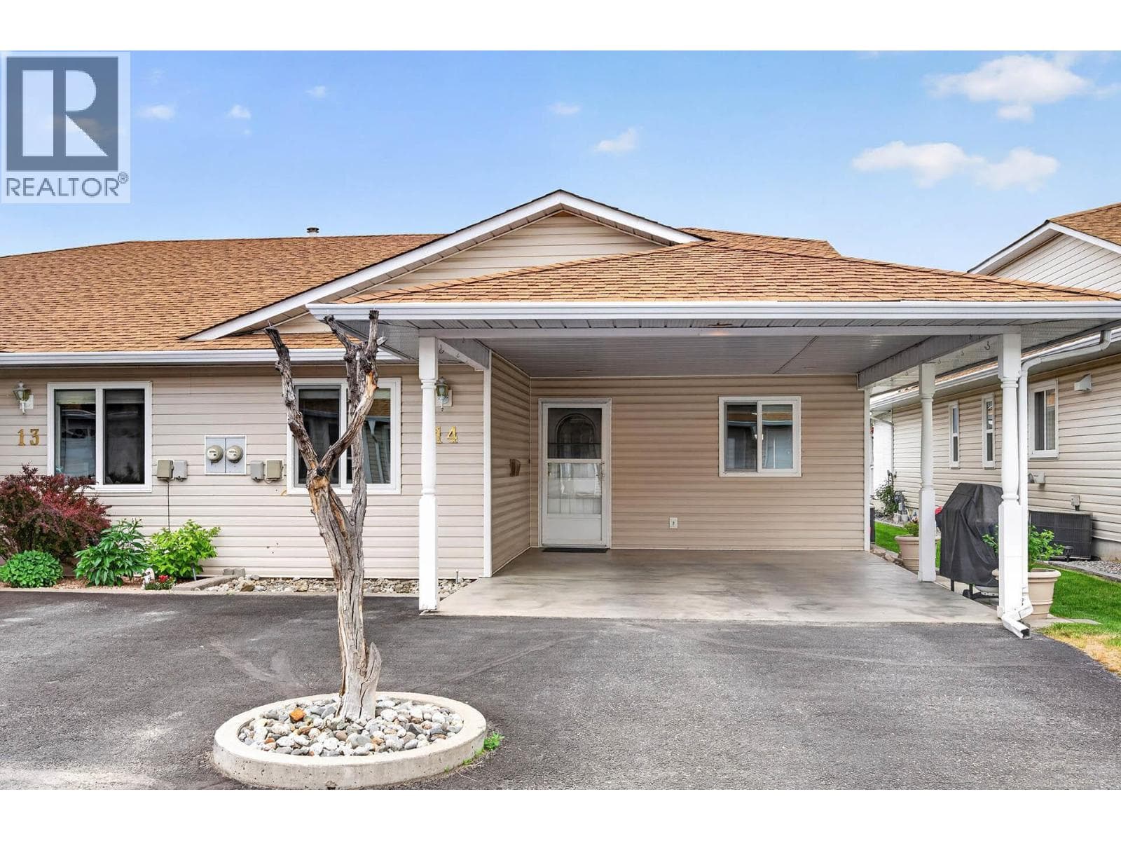1195 14th Street Unit# 14 in Brocklehurst
