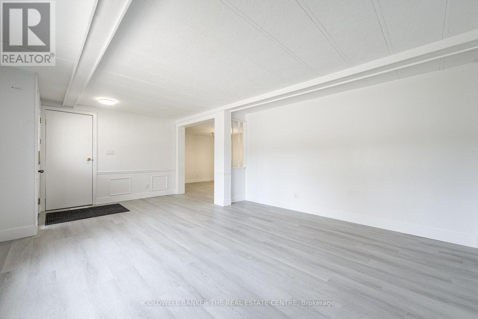 17 LINDEN LANE, Toronto — photo 3