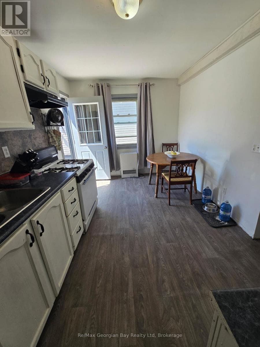 111 ANDREW STREET S, OnePoint — photo 2