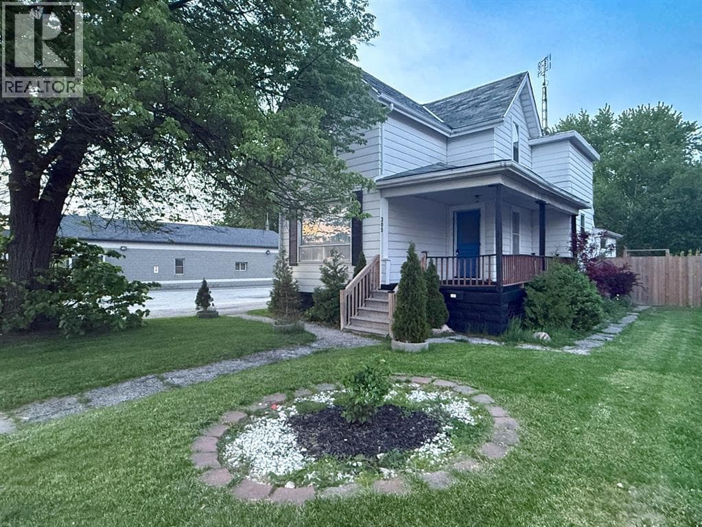 305 ST CLAIR STREET in 