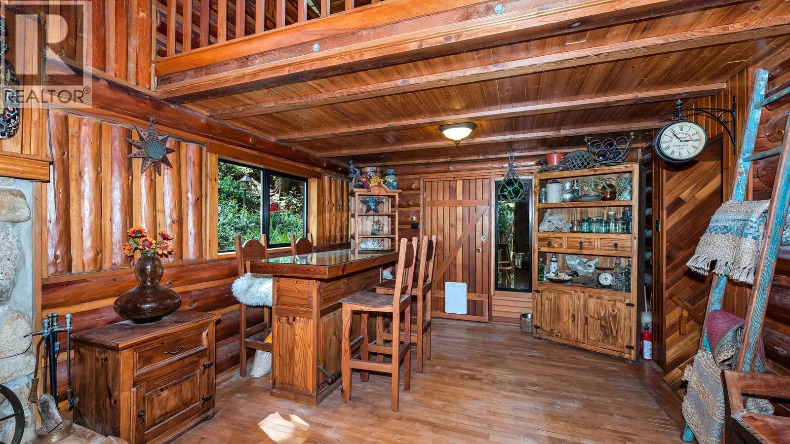 604 WAUGH ROAD, Greater Vancouver — photo 5