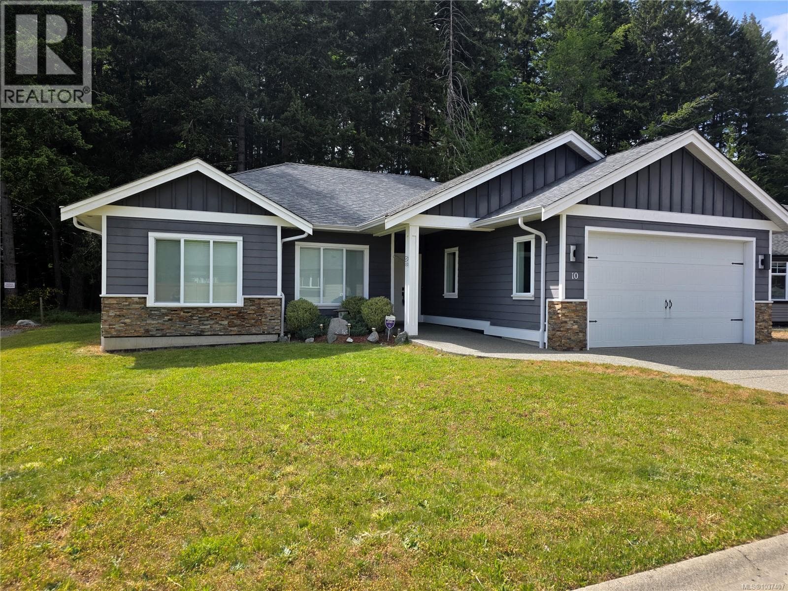 10 5450 Tomswood Rd in 