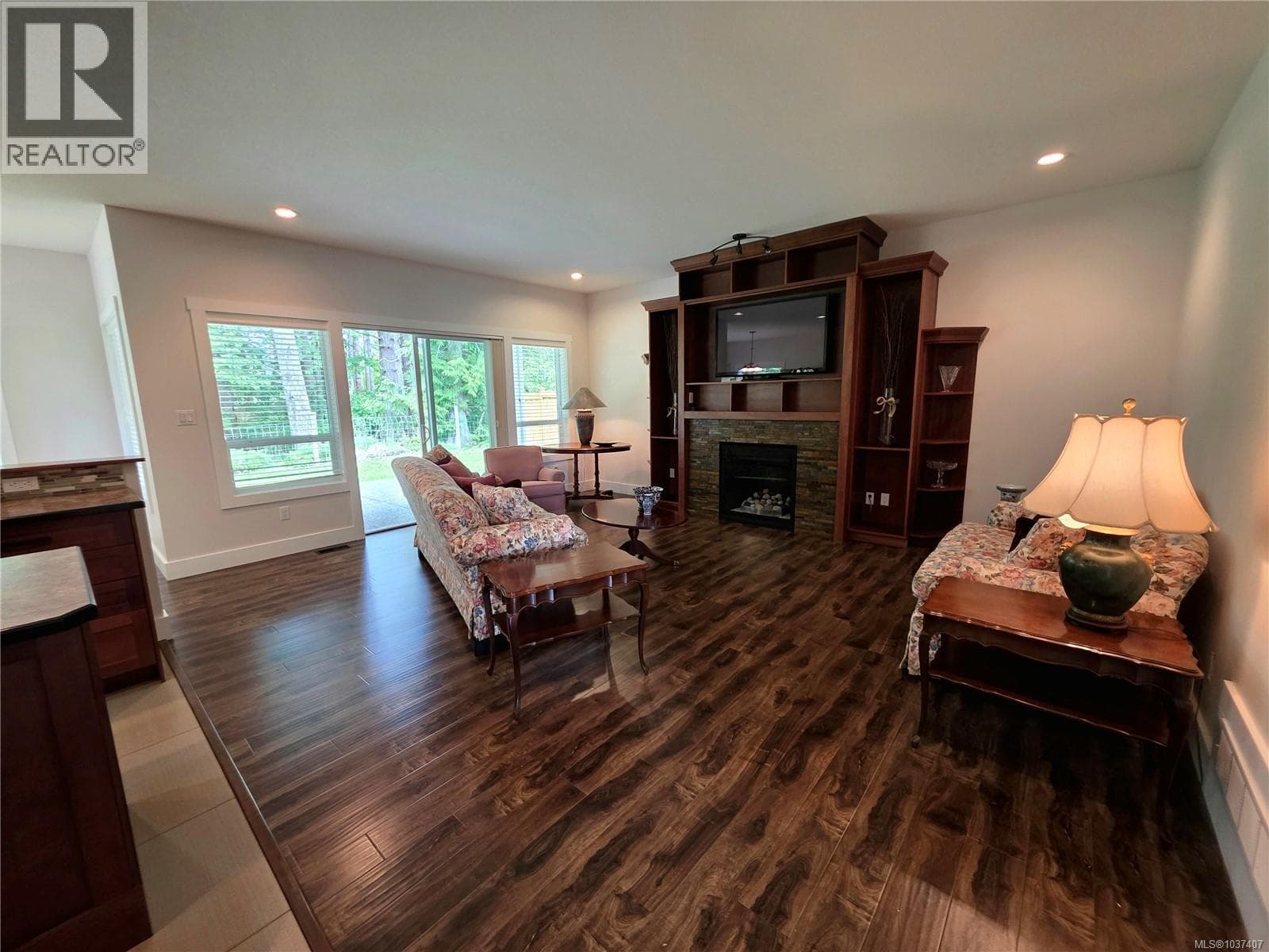 10 5450 Tomswood Rd, Vancouver Island — photo 2