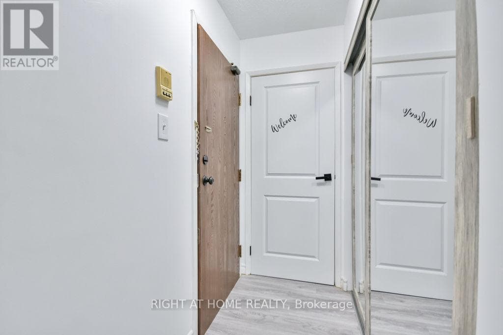 B6 - 179 EDGEHILL DRIVE, Toronto — photo 3