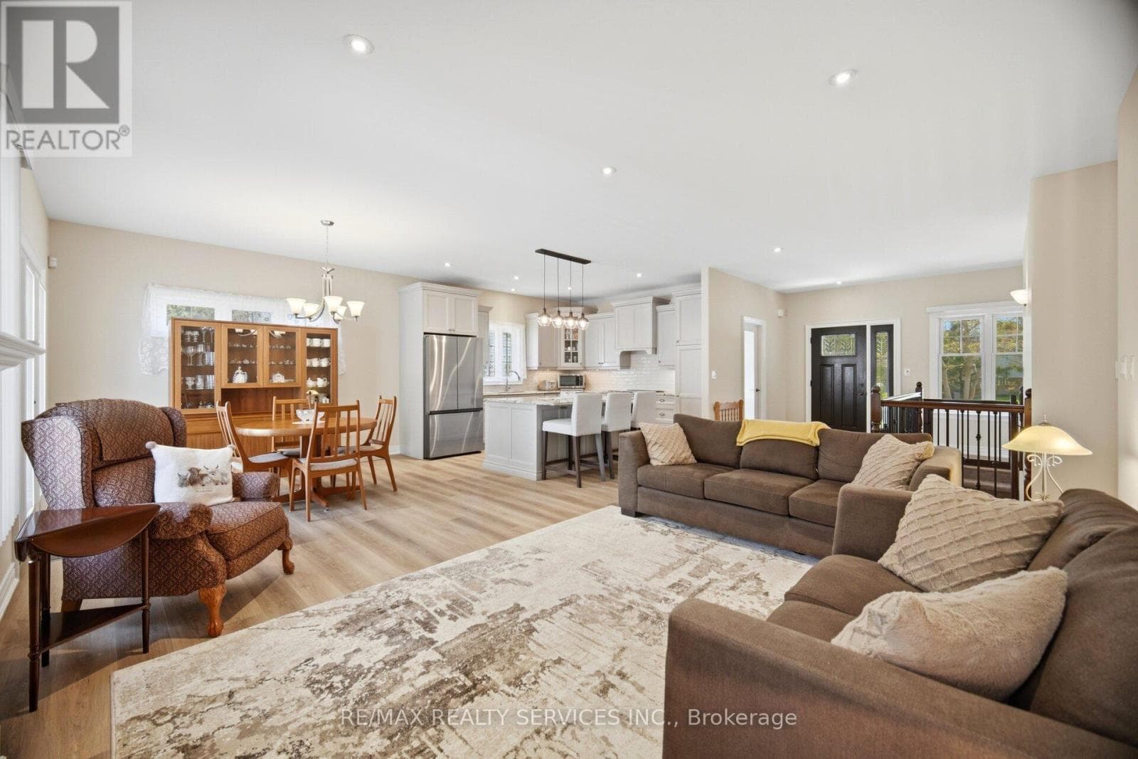 195 NORTH BURLEIGH ROAD, Toronto — photo 4