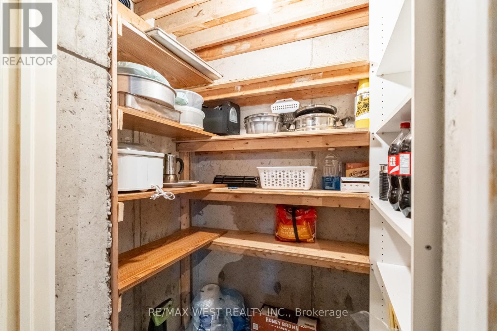 55 PAVIN CRESCENT, Toronto — photo 5