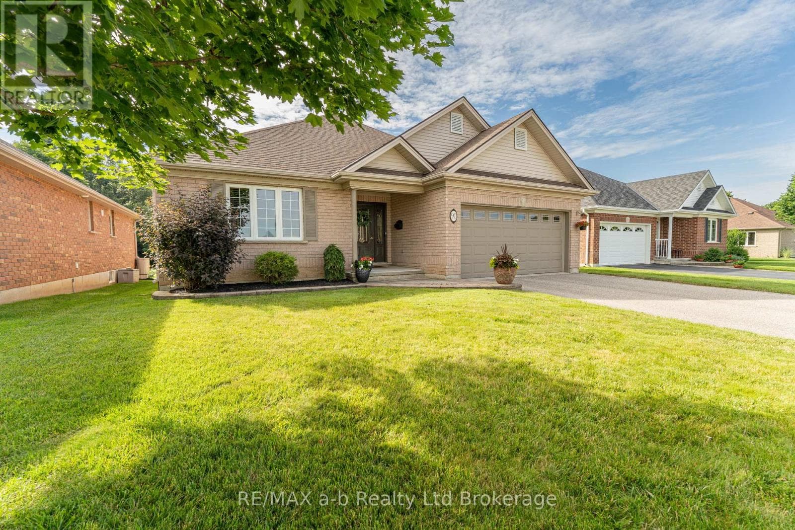 90 WESTON DRIVE, Woodstock-Ingersoll-Tillsonburg — photo 2