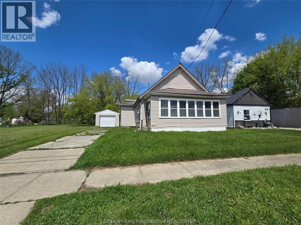 253 KING STREET East, Chatham Kent — photo 4