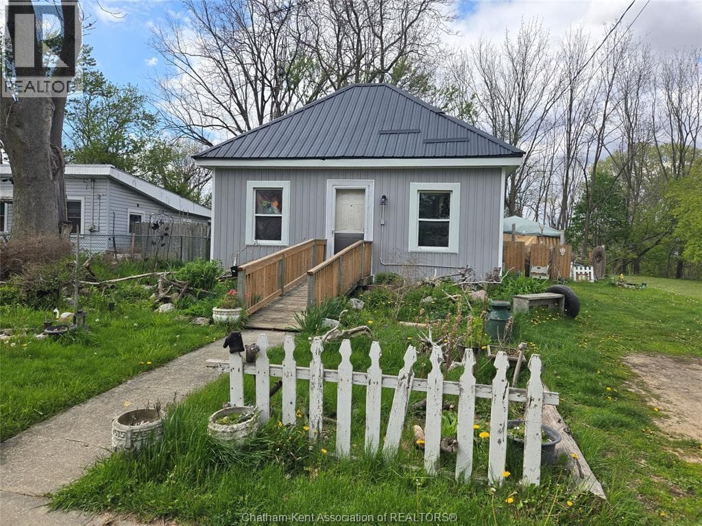 249 KING STREET East, Chatham Kent — photo 3