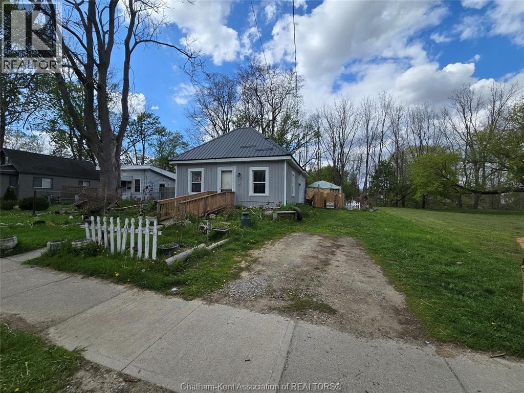 249 KING STREET East, Chatham Kent — photo 5