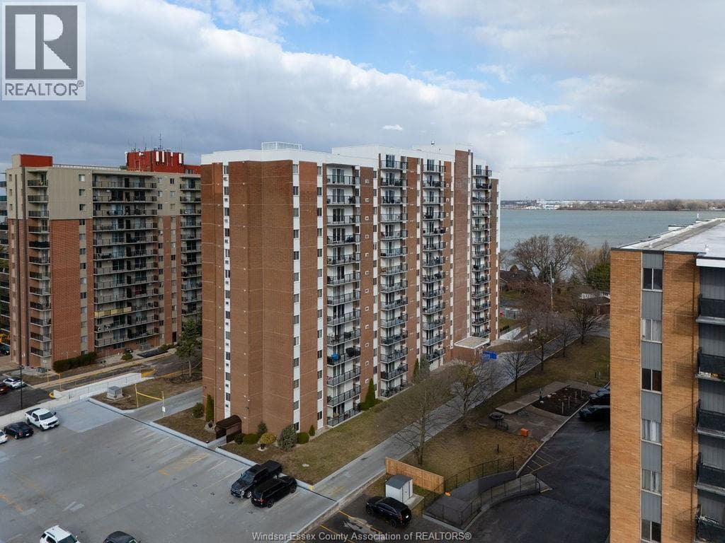 8591 RIVERSIDE DRIVE East Unit# 1008, Windsor — photo 2
