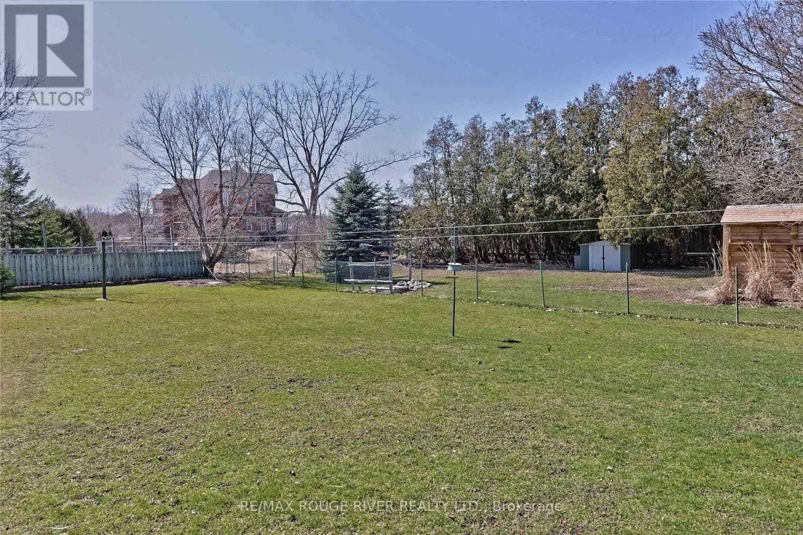24 HUNT STREET, Central Lakes — photo 3