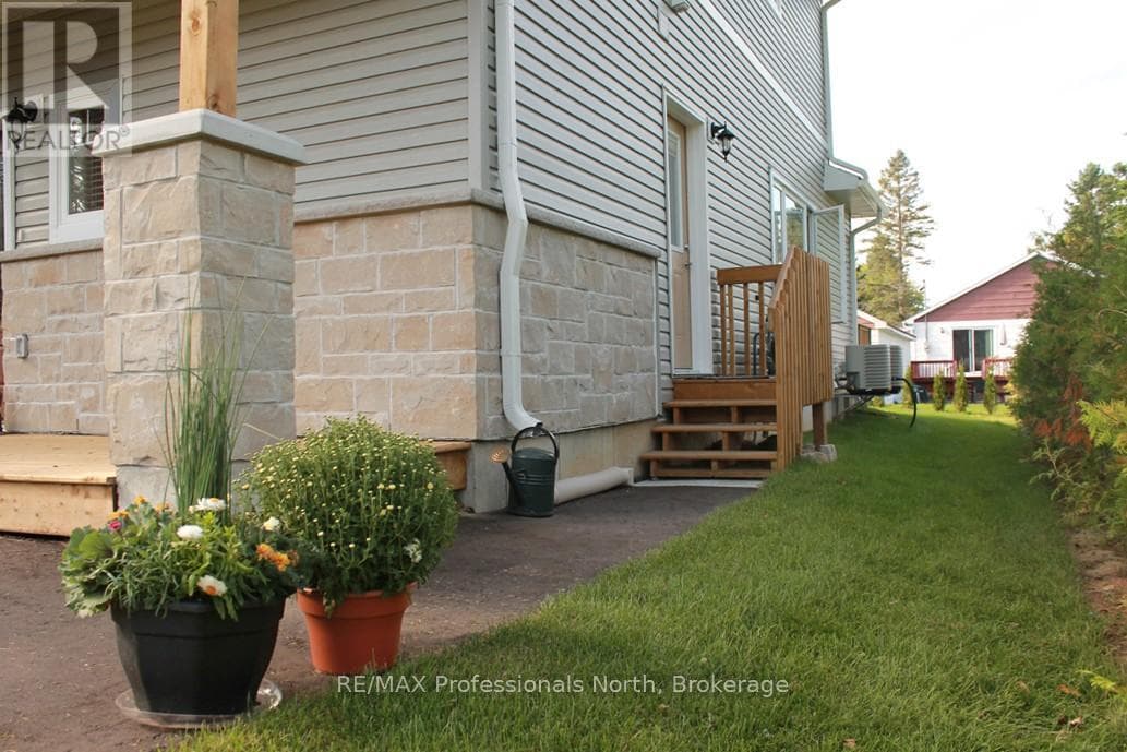 5 GREAVES AVENUE, OnePoint — photo 3