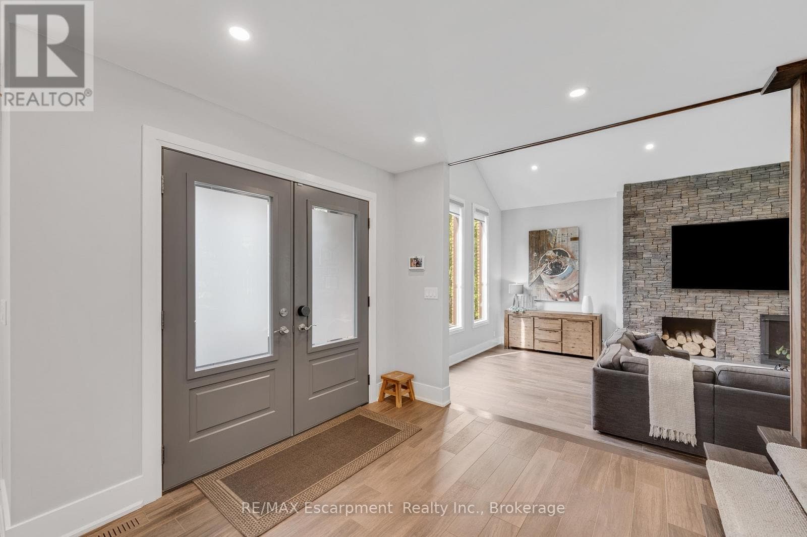 2092 HIGHWAY NORTHWEST 6, Oakville-Milton — photo 3