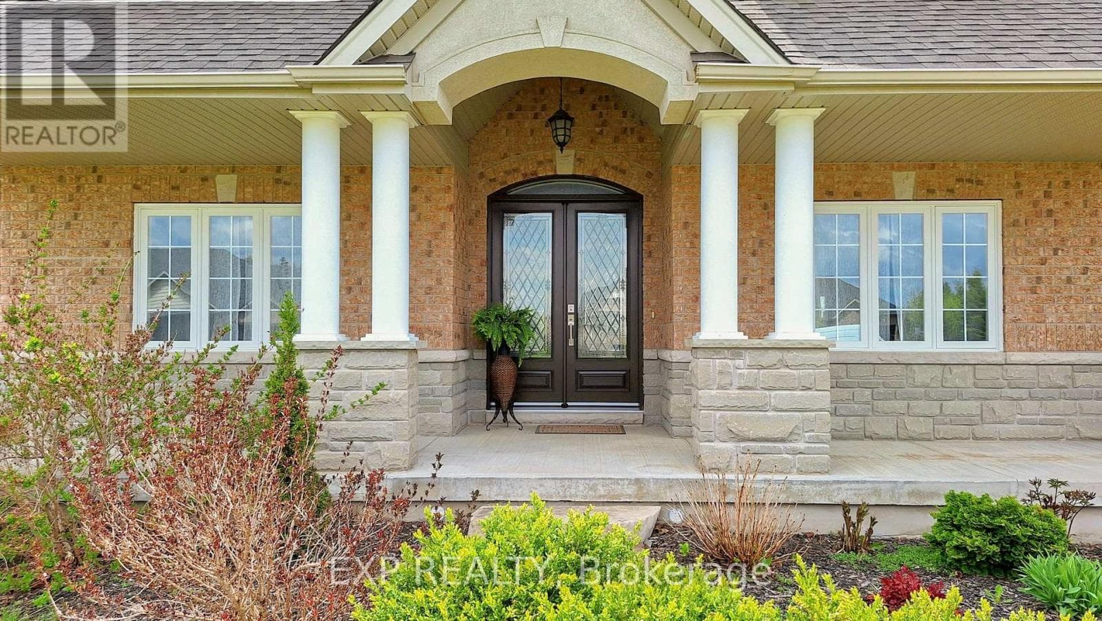 42 SOMERVILLE CRESCENT, Toronto — photo 2