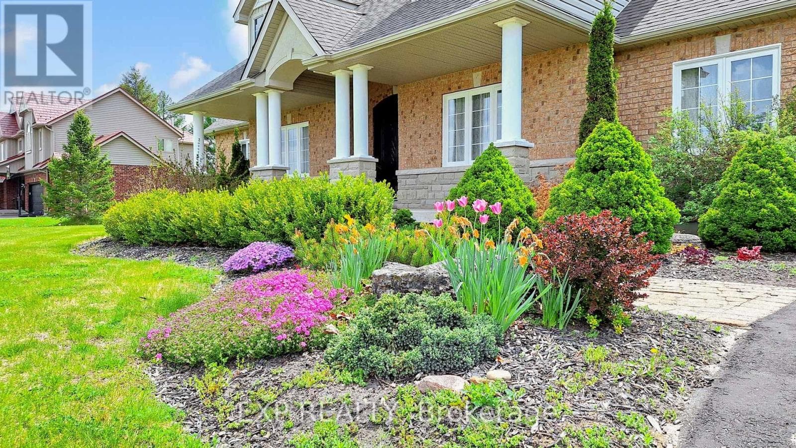42 SOMERVILLE CRESCENT, Toronto — photo 4