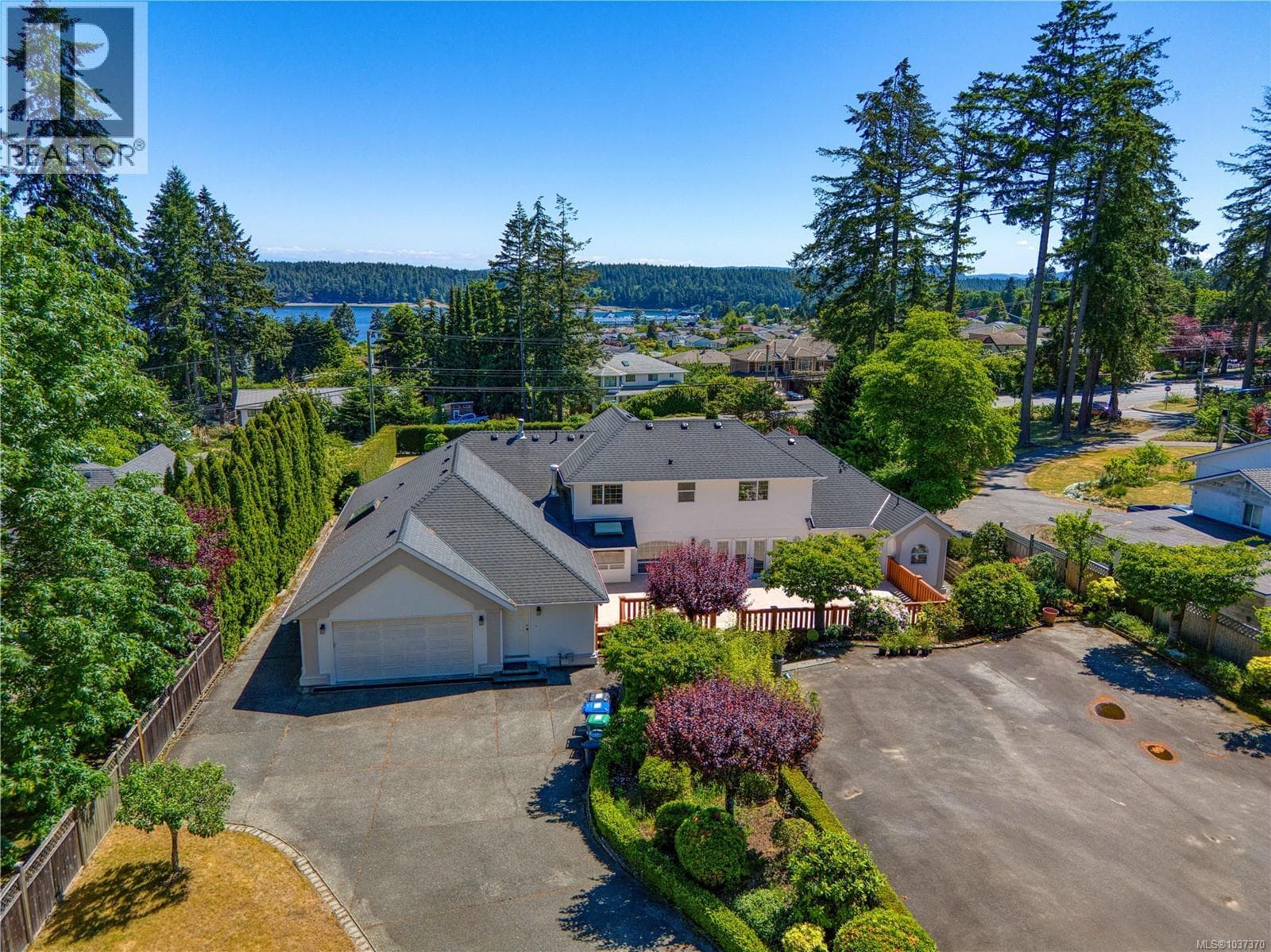 2415 DEPARTURE BAIE ROAD, Vancouver Island — photo 4