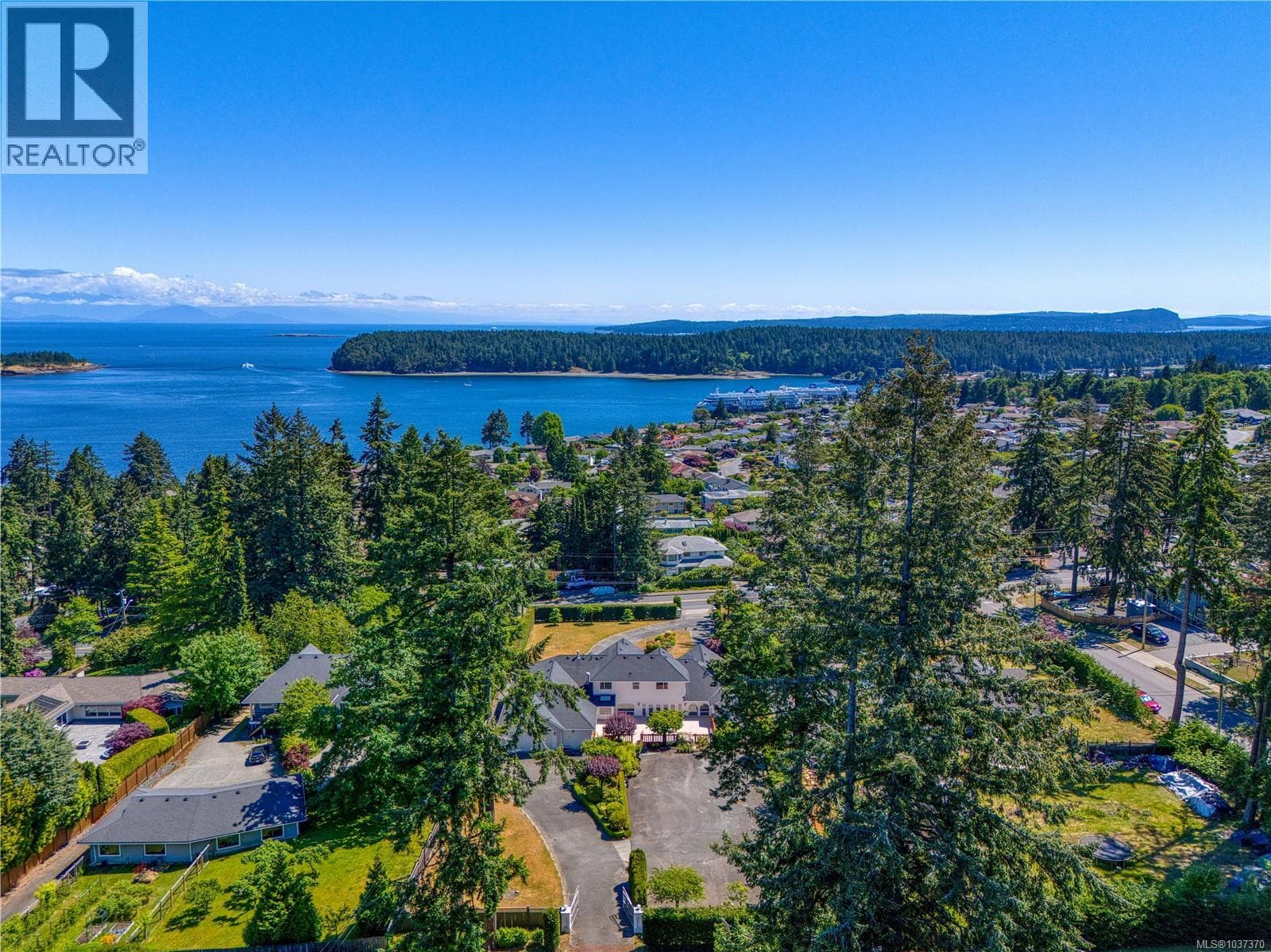 2415 DEPARTURE BAIE ROAD, Vancouver Island — photo 5
