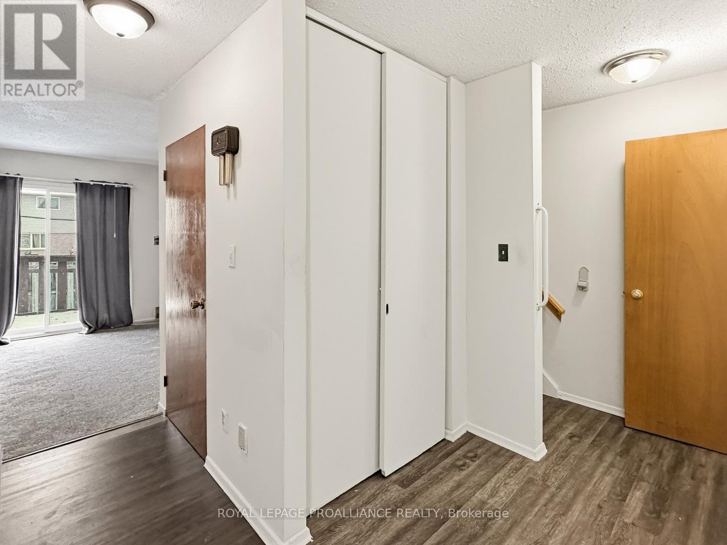 7 TIFFANY PLACE, Central Lakes — photo 3
