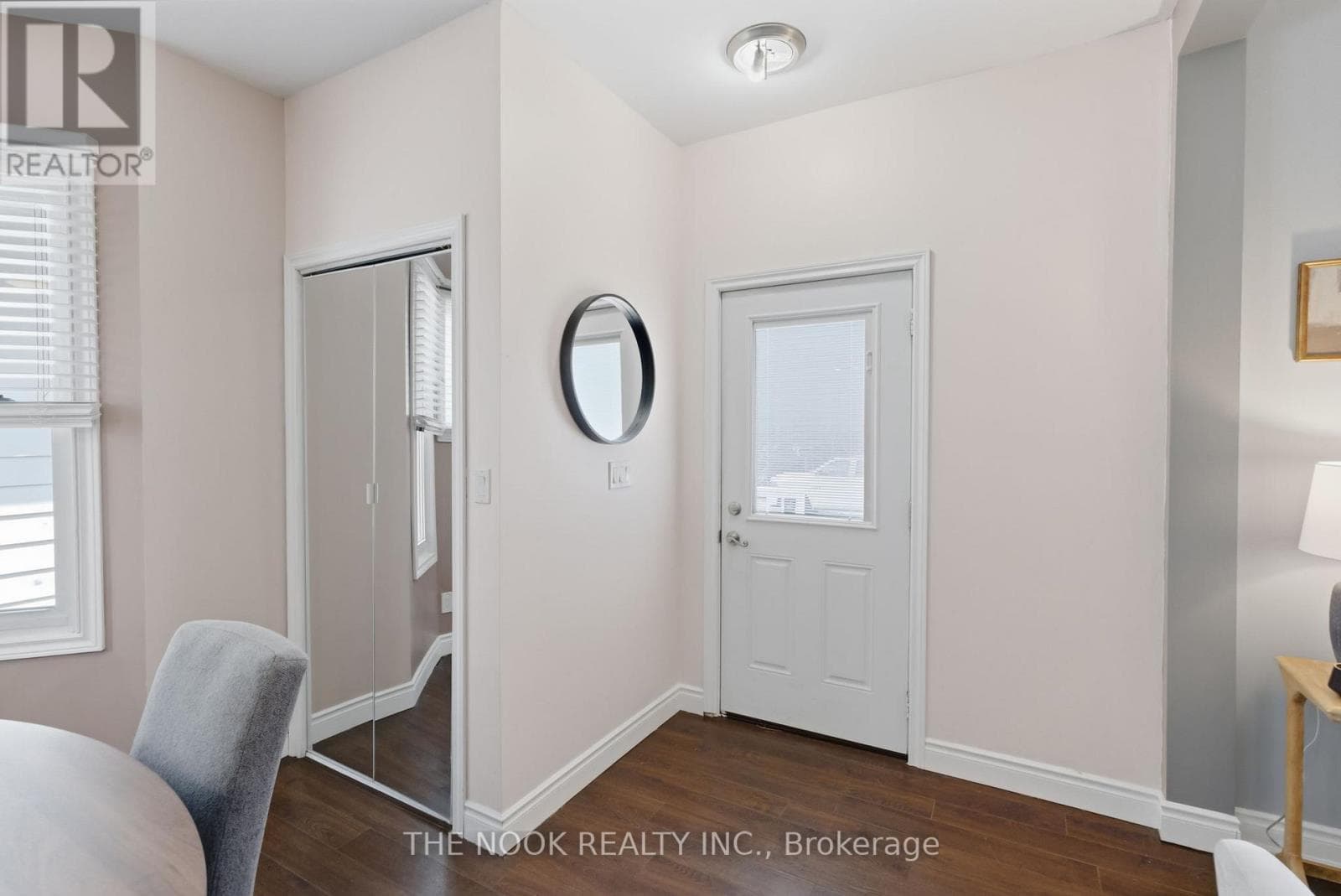 576 WOLFE STREET, Central Lakes — photo 2