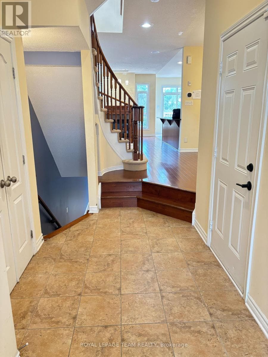 449 FOXHALL WAY, Ottawa — photo 2