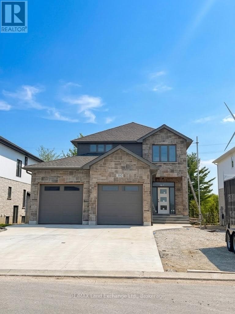 382 FRANCES STREET in