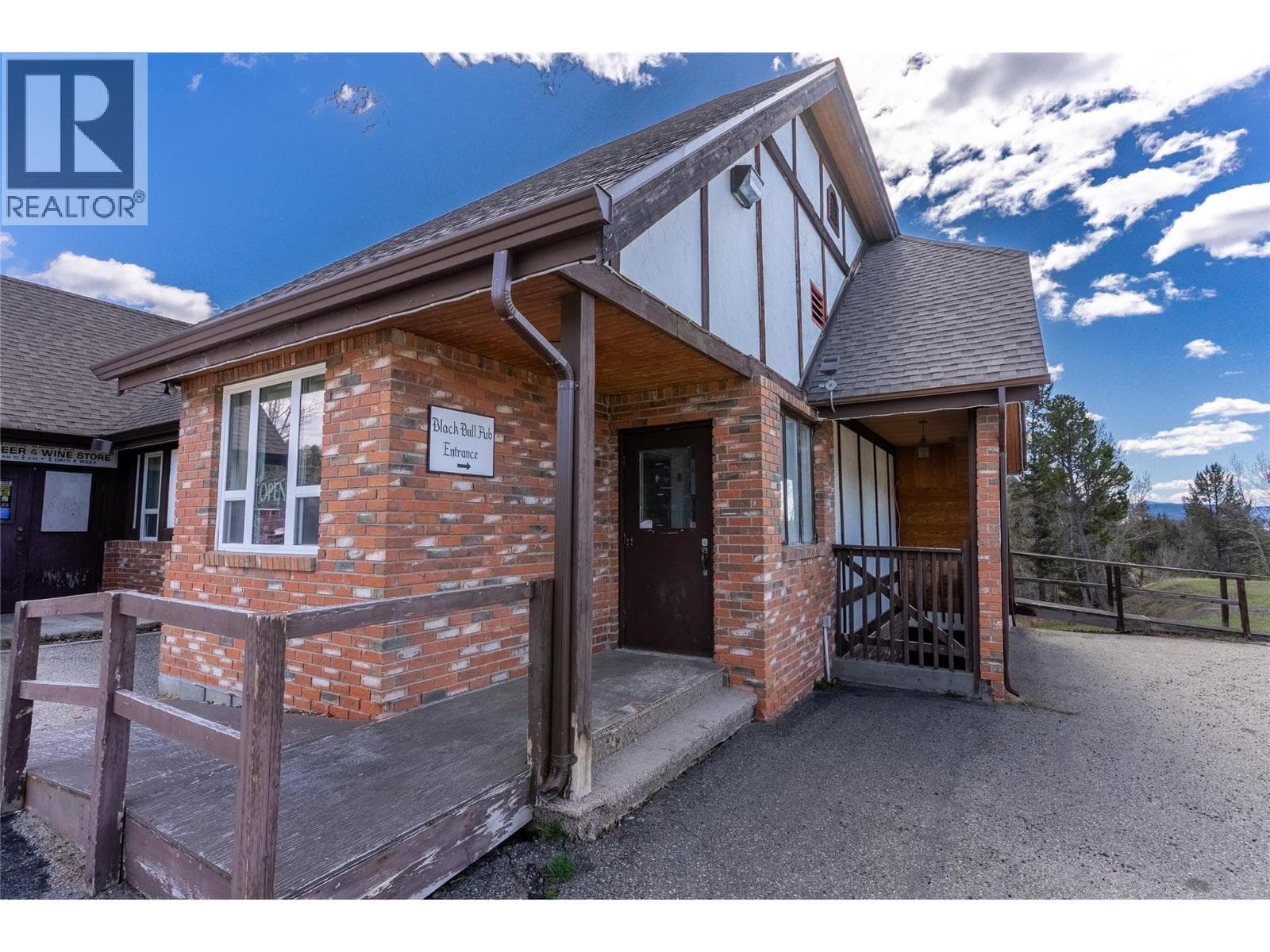 245 Ponderosa Avenue, Interior REALTORS® — photo 3