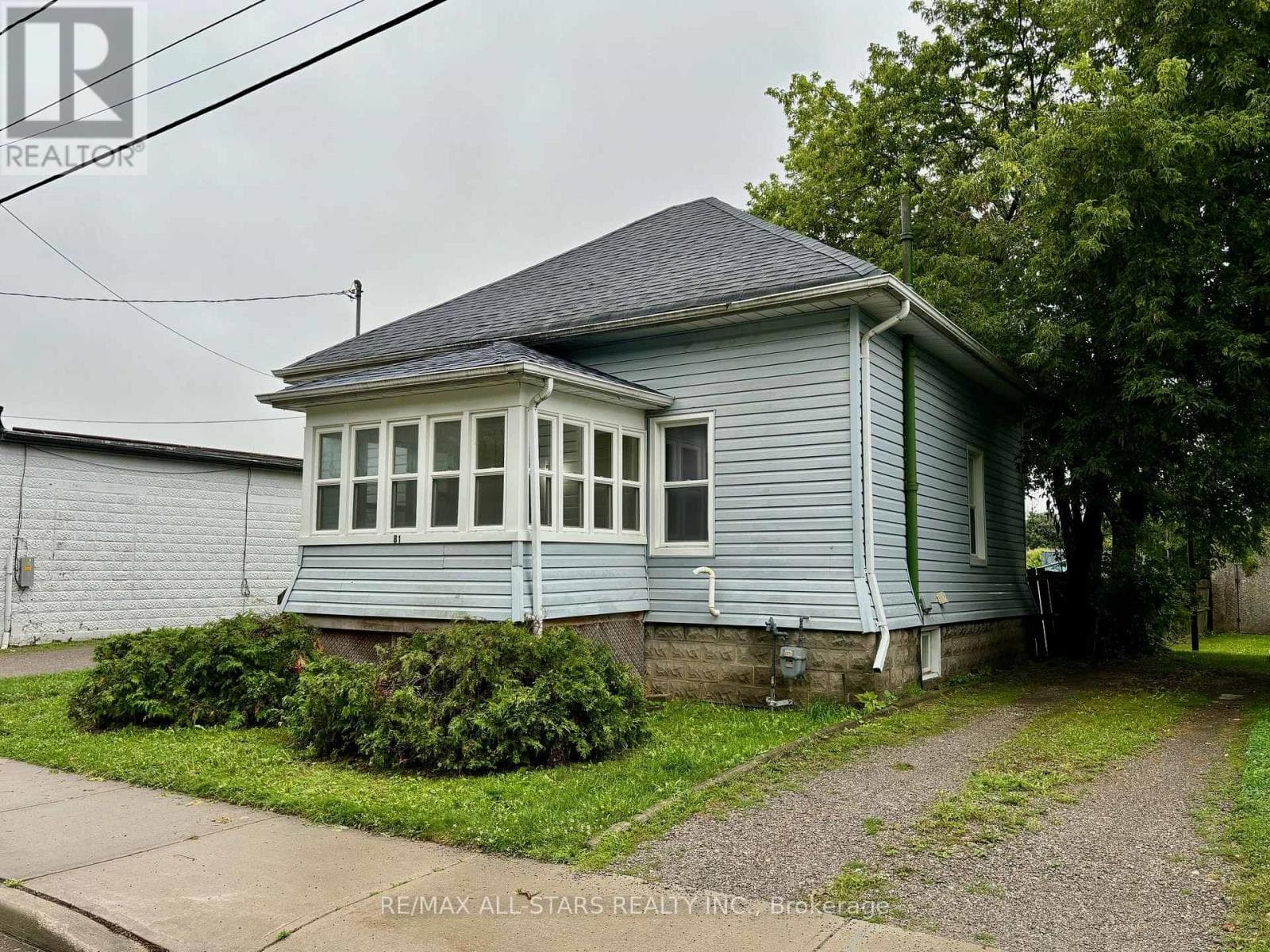 81 DURHAM STREET WEST, Toronto — photo 2