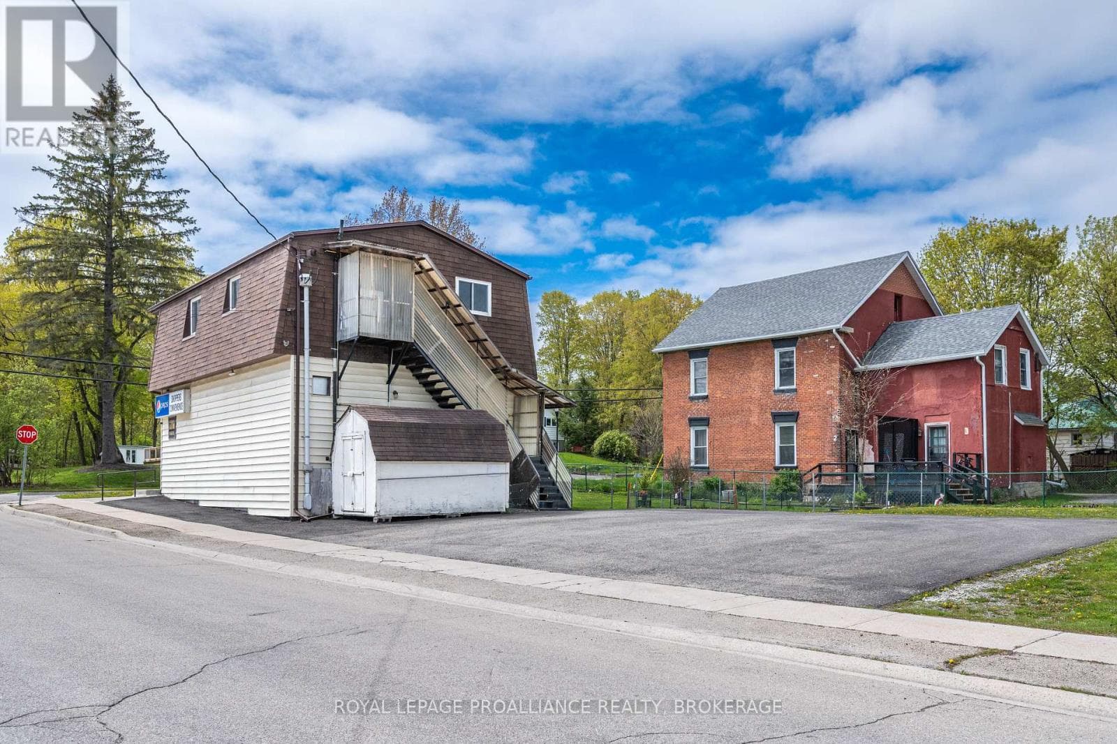 400 KING STREET W, Kingston — photo 4