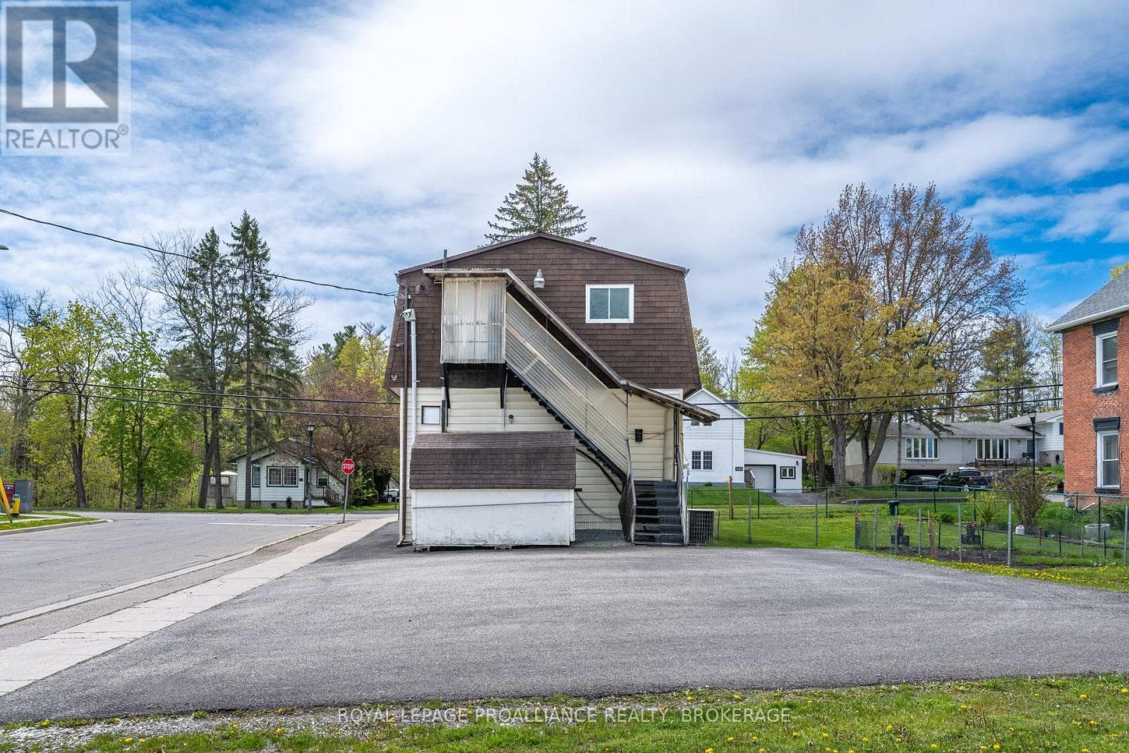 400 KING STREET W, Kingston — photo 5