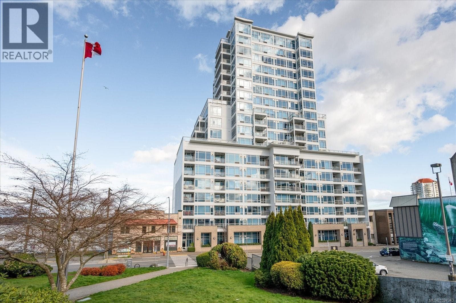 TH10 38 Front St, Vancouver Island — photo 2
