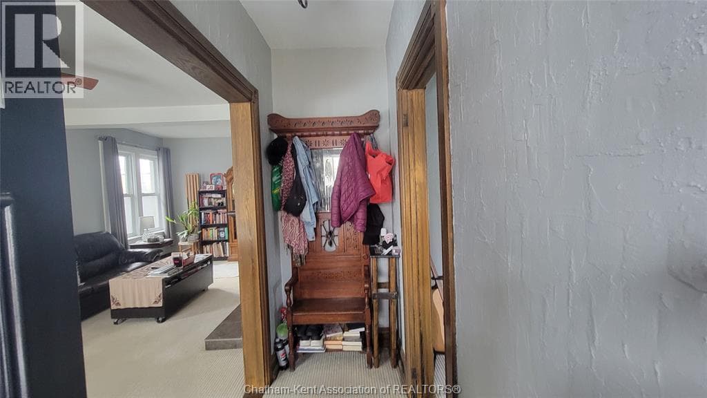 70 Inshes AVENUE, Chatham Kent — photo 2