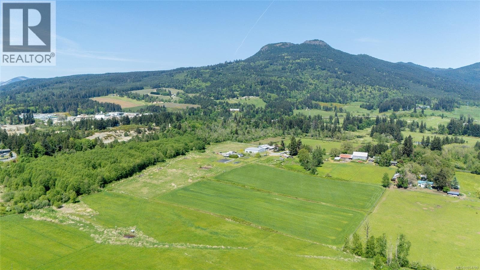 3504 DRINKWATER ROAD, Vancouver Island — photo 2