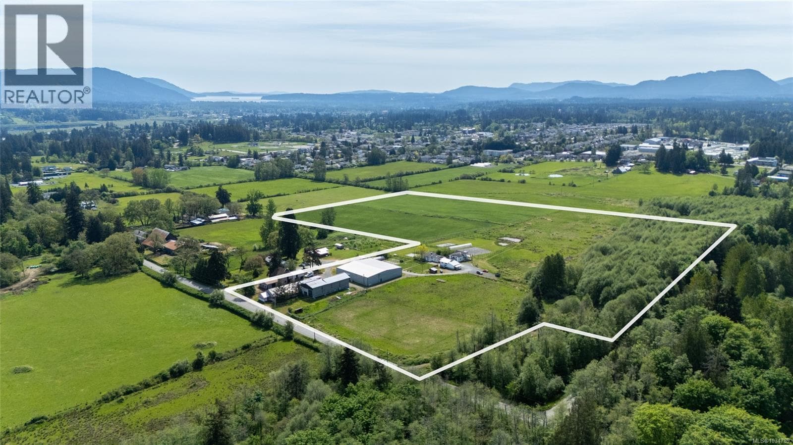 3504 DRINKWATER ROAD, Vancouver Island — photo 3