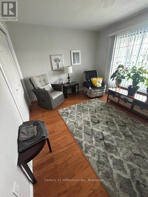 8 KENTUCKY AVENUE, OnePoint — photo 5