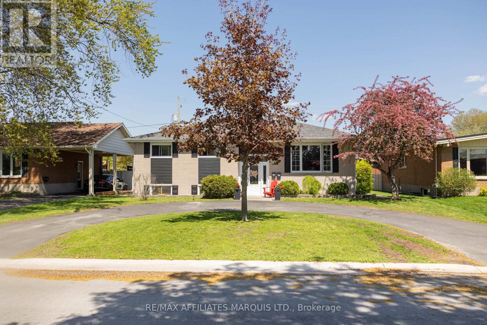 420 BEACH AVENUE, Cornwall — photo 3
