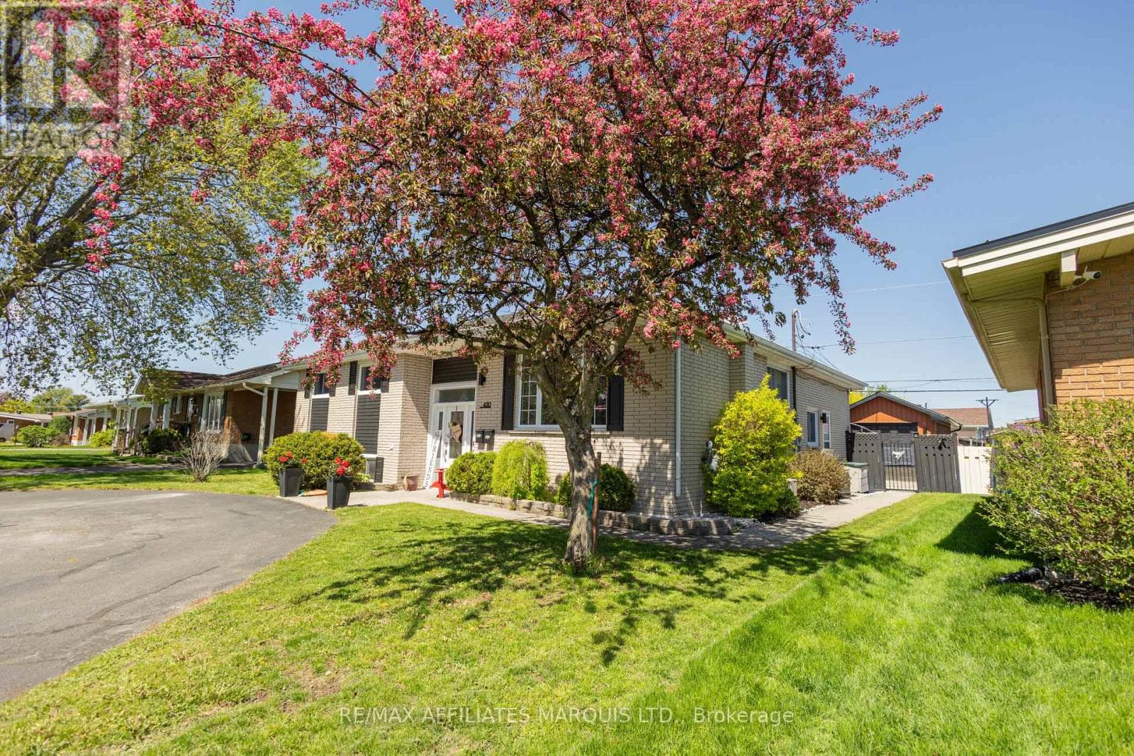 420 BEACH AVENUE, Cornwall — photo 4