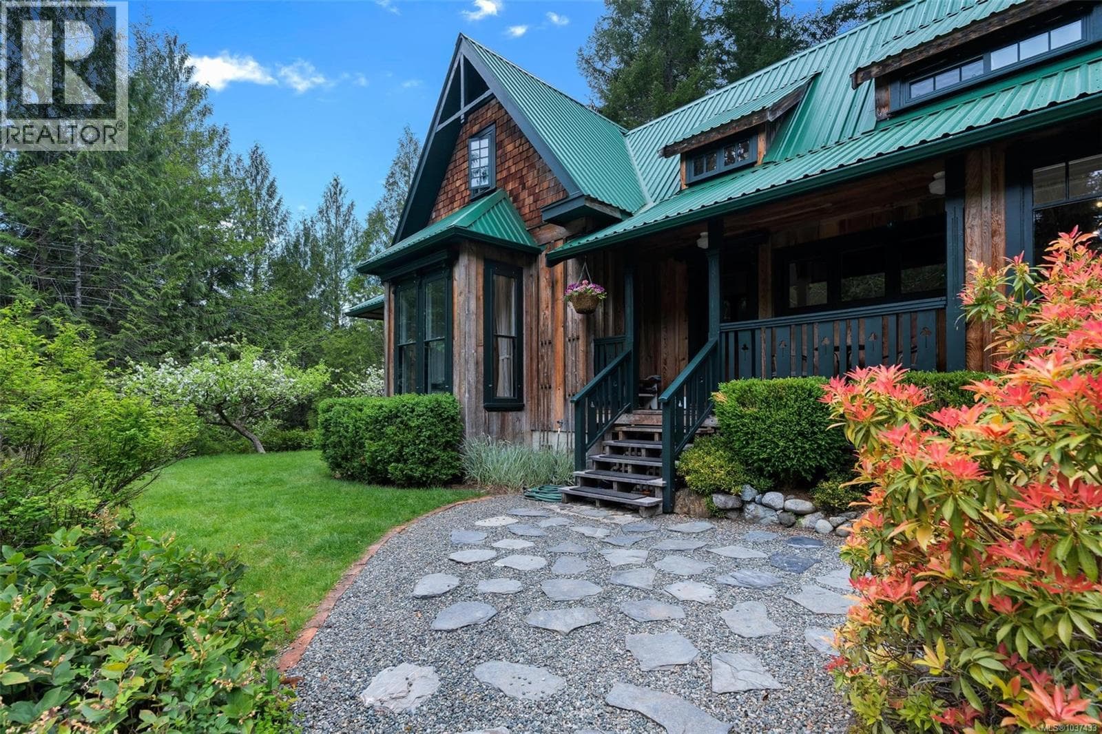 3003 GLEN EAGLES ROAD, Vancouver Island — photo 2