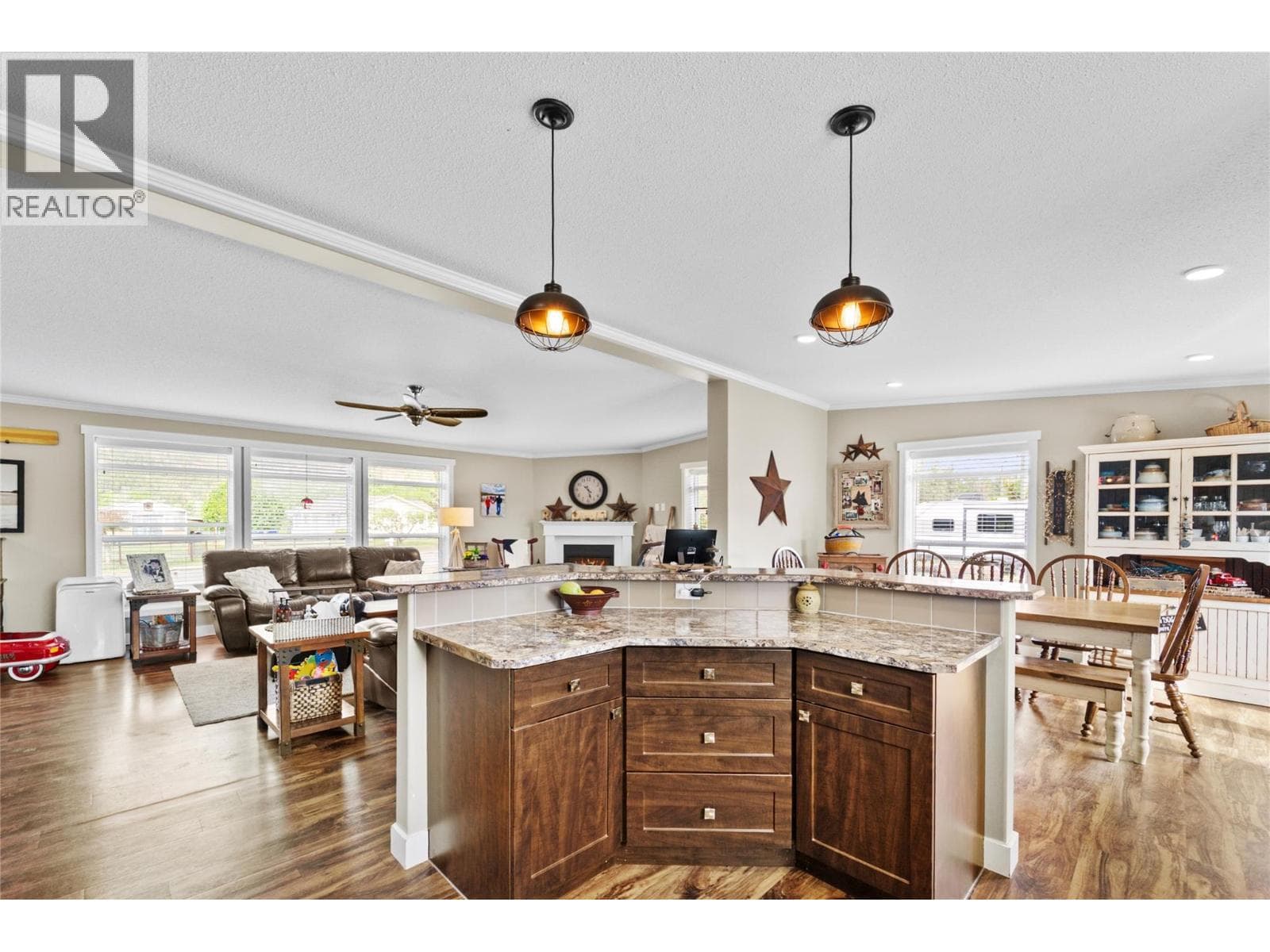2544 CORKLE STREET, Interior REALTORS® — photo 3