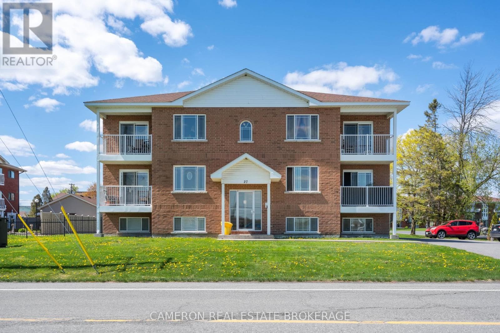 27 LONG SAULT DRIVE in 