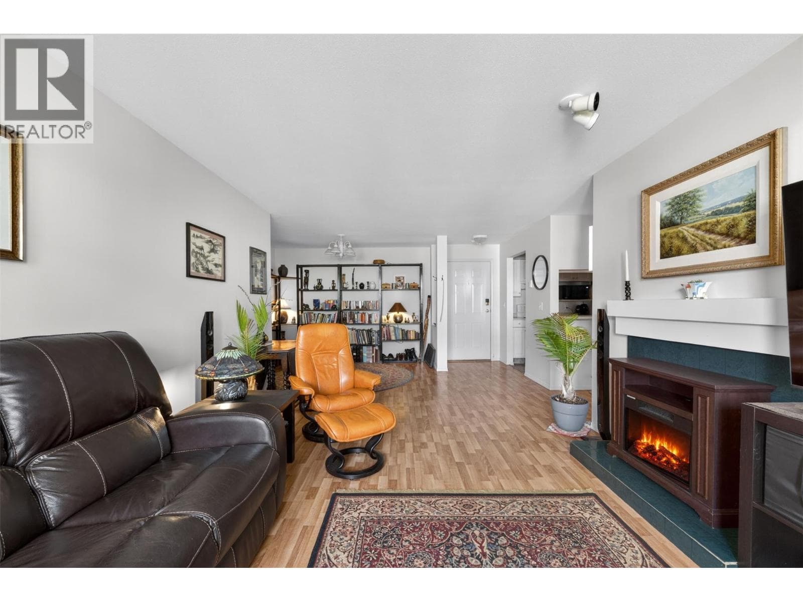 650 3 Street SW Unit# 310, Interior REALTORS® — photo 2
