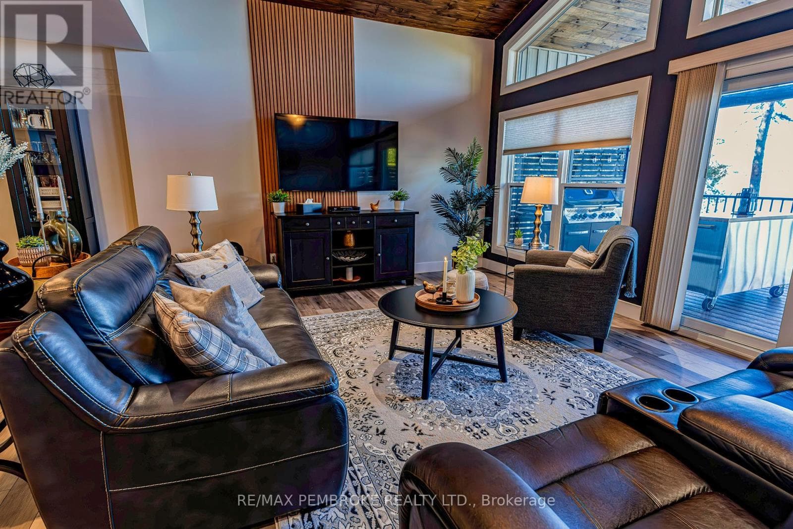 299 HOLIDAY LANE, Renfrew County — photo 3