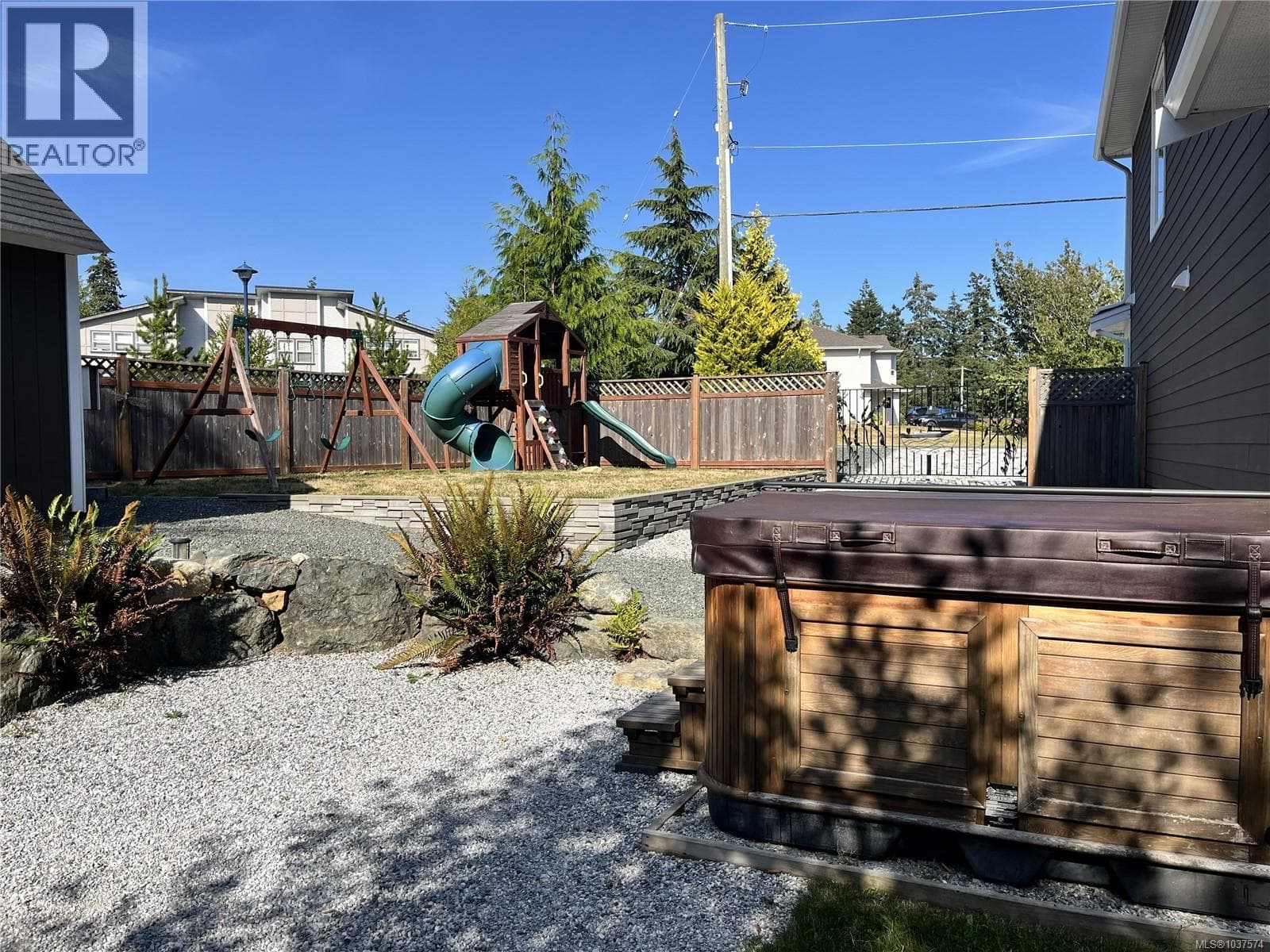 2142 Winfield Dr, Victoria — photo 4