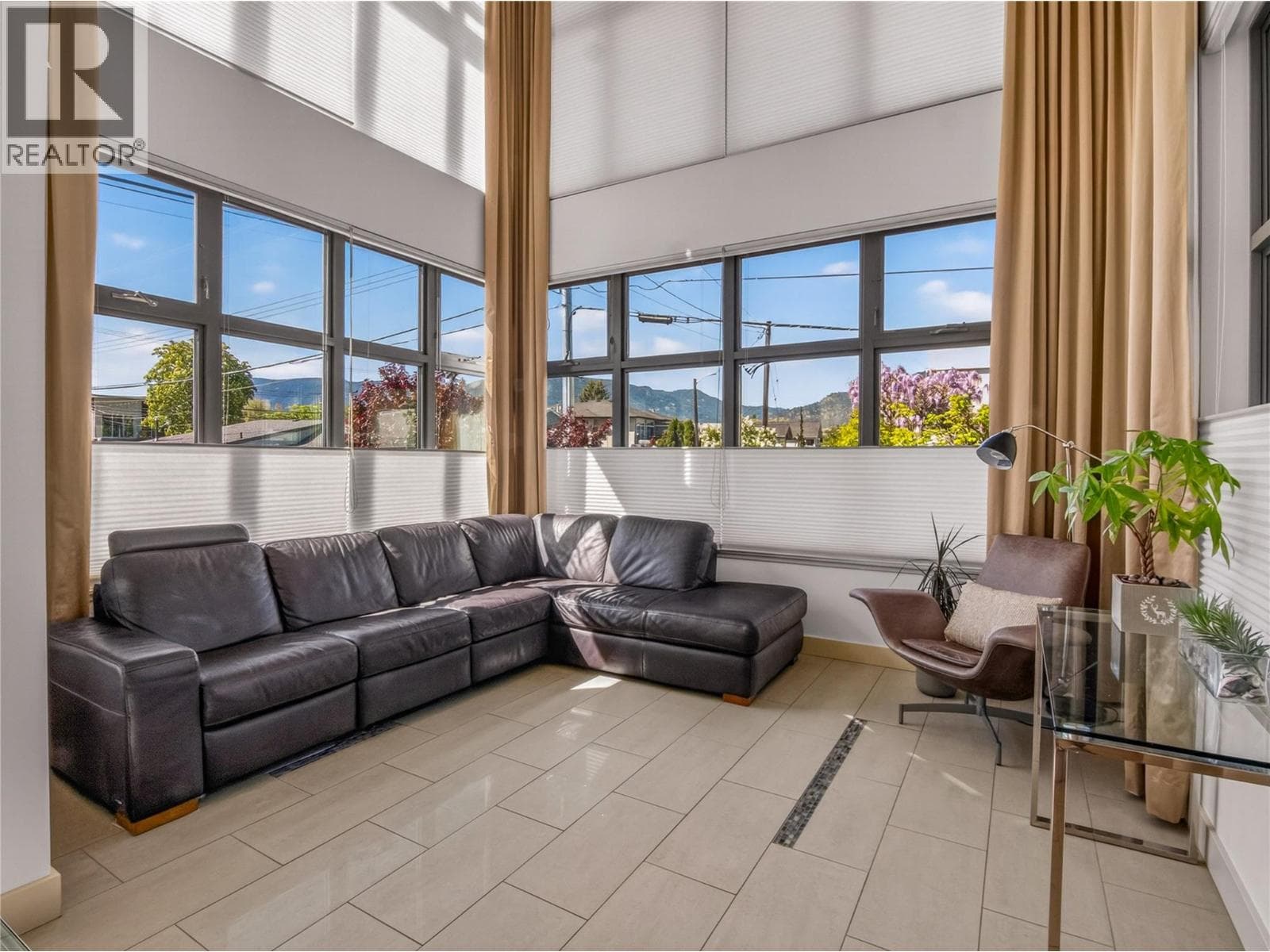 433 Churchill Avenue Unit# 101 in 