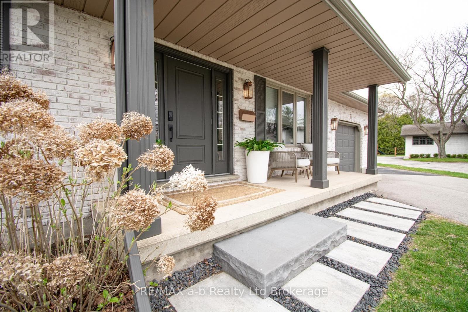 3 BELFAST CIRCLE, Woodstock-Ingersoll-Tillsonburg — photo 2