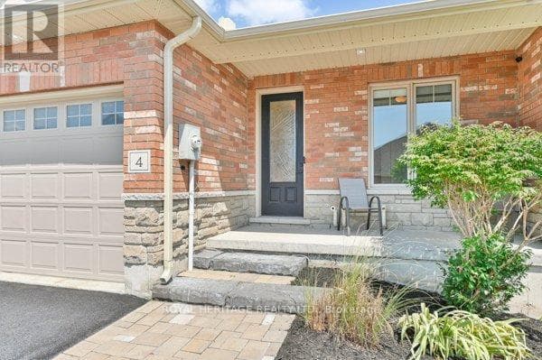 4 KINGFISHER DRIVE, Central Lakes