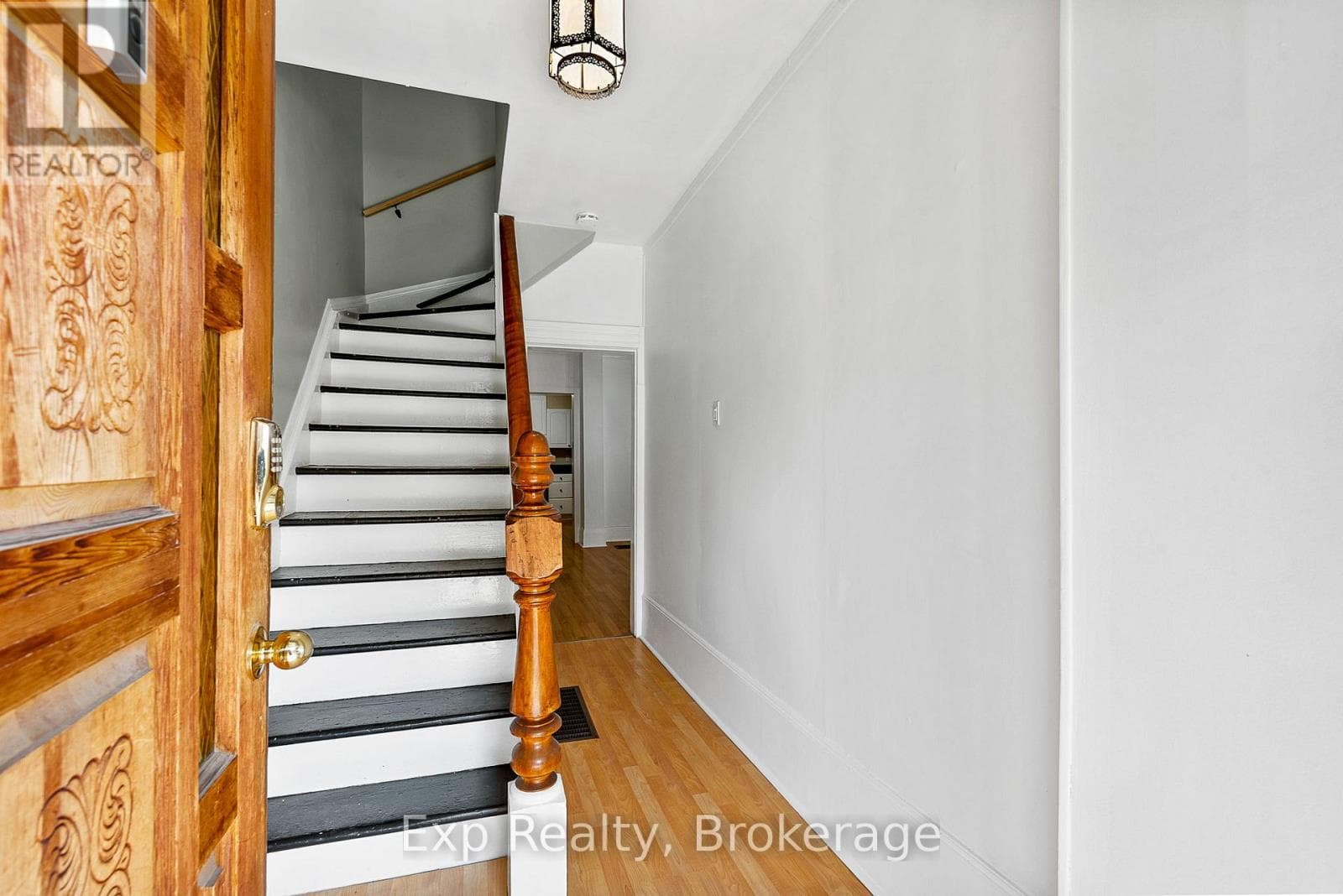 584 MAIDEN LANE, Central Lakes — photo 5